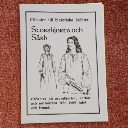 Medeltida kldmnster  Storskjorta i gruppen  Accessoarer  / Kldmnster hos Handfaste (1304)