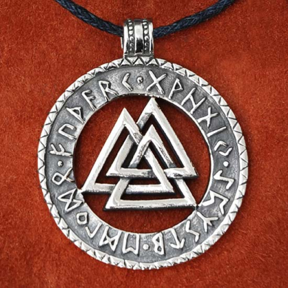 Silverhnge Valknut  3,5 cm i gruppen Smycken / Vikingahngen hos Handfaste (42119)