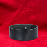 Svart lderarmband