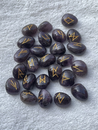 Sp�runor av Ametyst