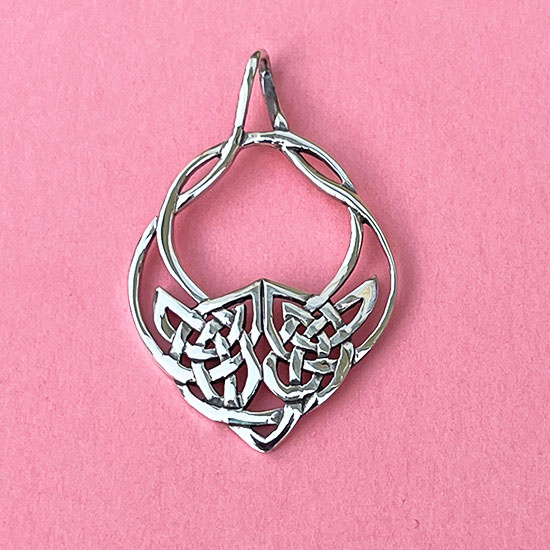 Keltiskt h�ngsmycke